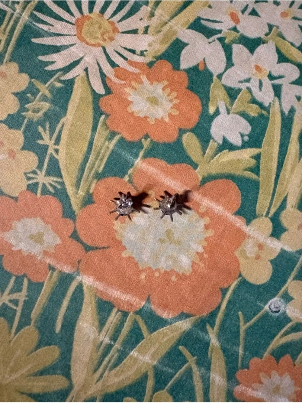 Vintage Silver Sunburst Stud Earrings with Black Centers - Picture 4 of 6